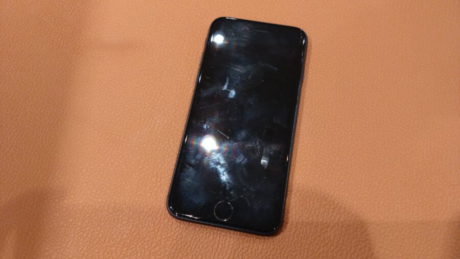 劣化メッセージが出ているiPhoneSE2(アイフォンエスイーツー)をお持ち込み頂きました。