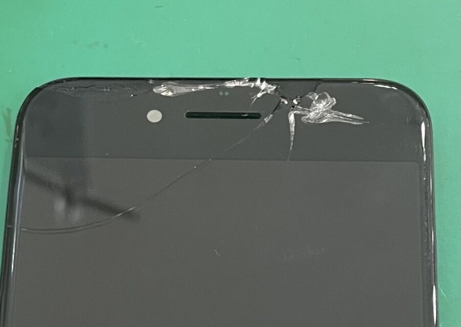 iPhone7(アイフォンセブン)液晶画面交換【栄店】