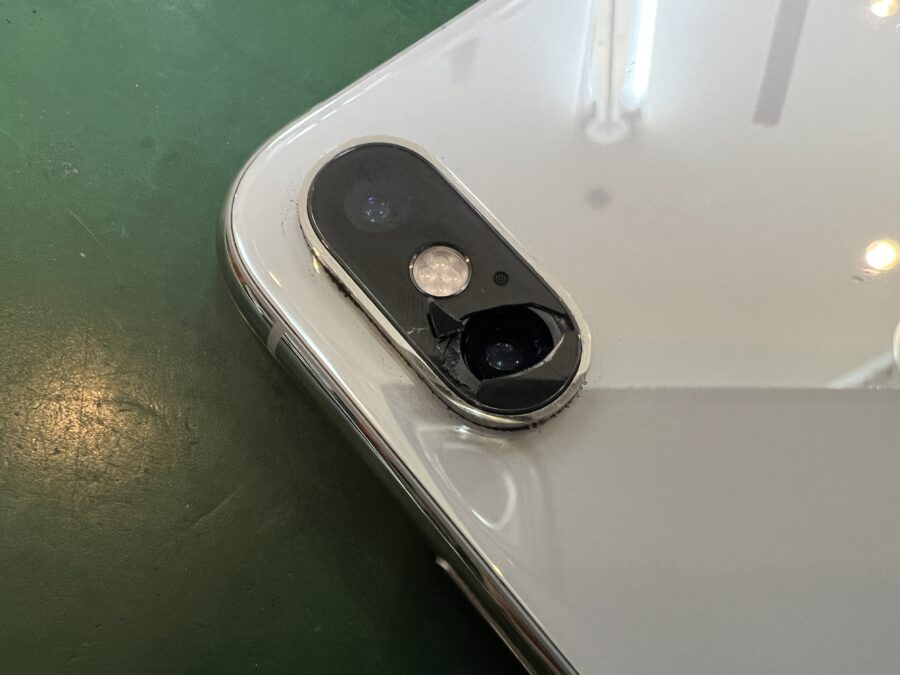 iPhone XSMaxのカメラレンズ修理のご依頼をいただきました！アイフォンでお困りの際は【スマホ修理工房葛西店】へ！