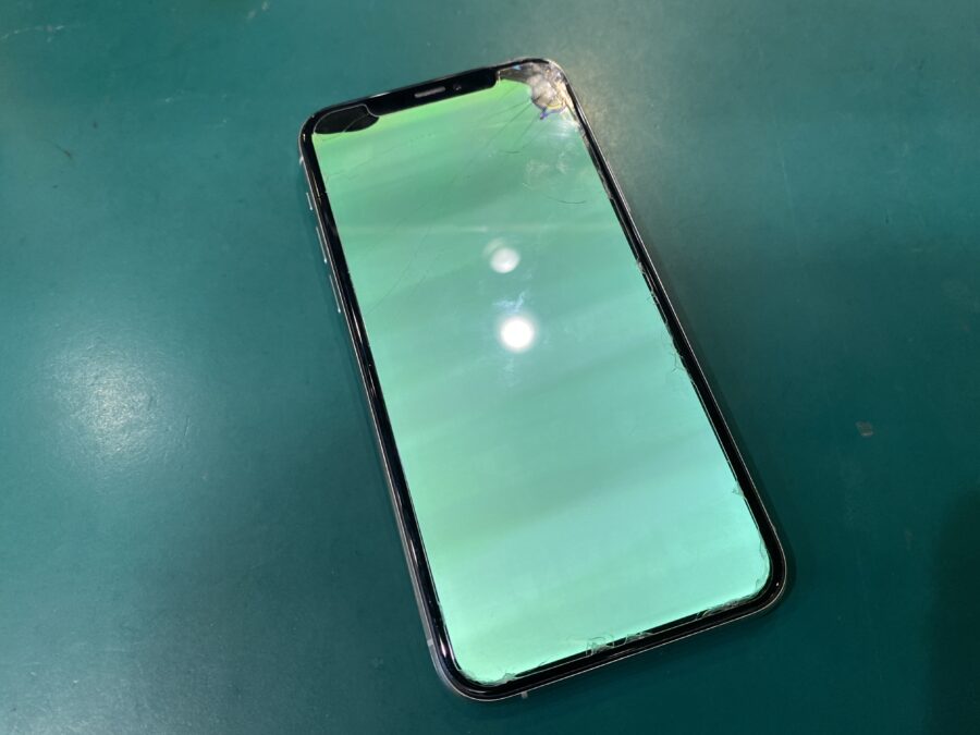 機種変更は考えてますがデータを取り出したくて…iPhone 11 Pro(アイフォン)の画面修理 - スマホ修理工房ペリエ