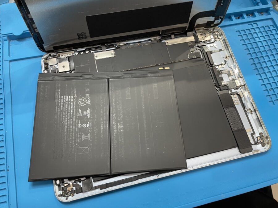 電源が付かないiPad Air4も【スマホ修理工房 池袋P'パルコ本店】にお任せください！