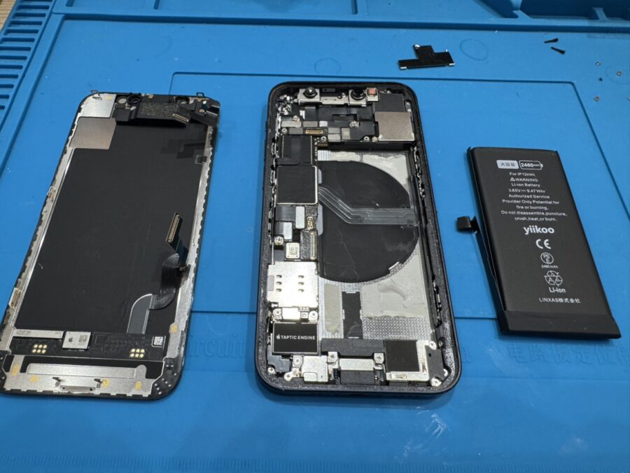ご依頼急増中！！iPhone12mini  のバッテリー交換なら即日対応！！【スマホ修理工房 池袋P'パルコ本店】