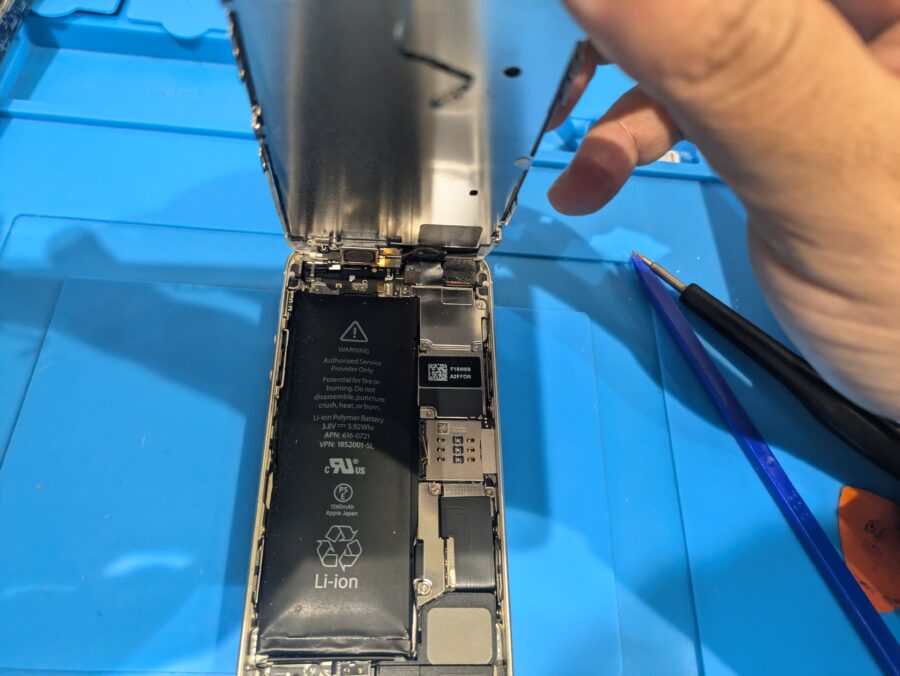 iPhone5（アイフォン5）バッテリー膨張スマホ修理工房の渋谷店で修理可能です。。