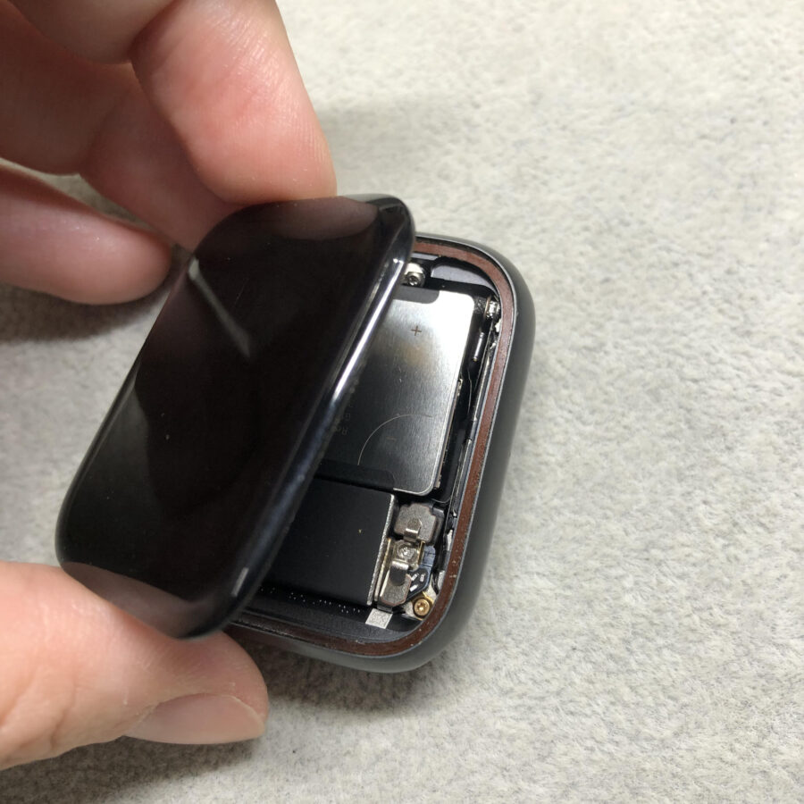 Apple Watchの画面が突然外れた？！そんな時は【スマホ修理工房 池袋P'パルコ本店】にご相談ください！