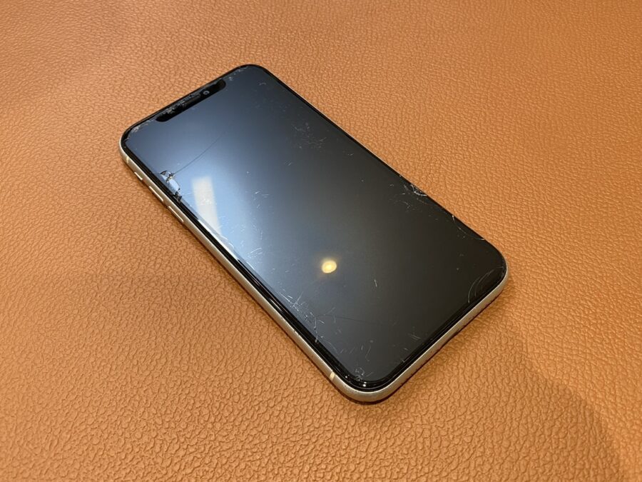 iPhone11(アイフォンイレブン)の画面交換修理を行いました。【スマホ修理工房仙台PARCO2店】