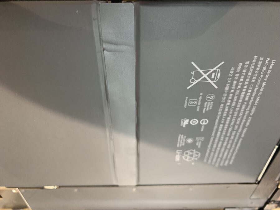野田市からご来店!電池のもちが悪いiPadも修理可能です! 【スマホ修理工房イオンせんげん台店】