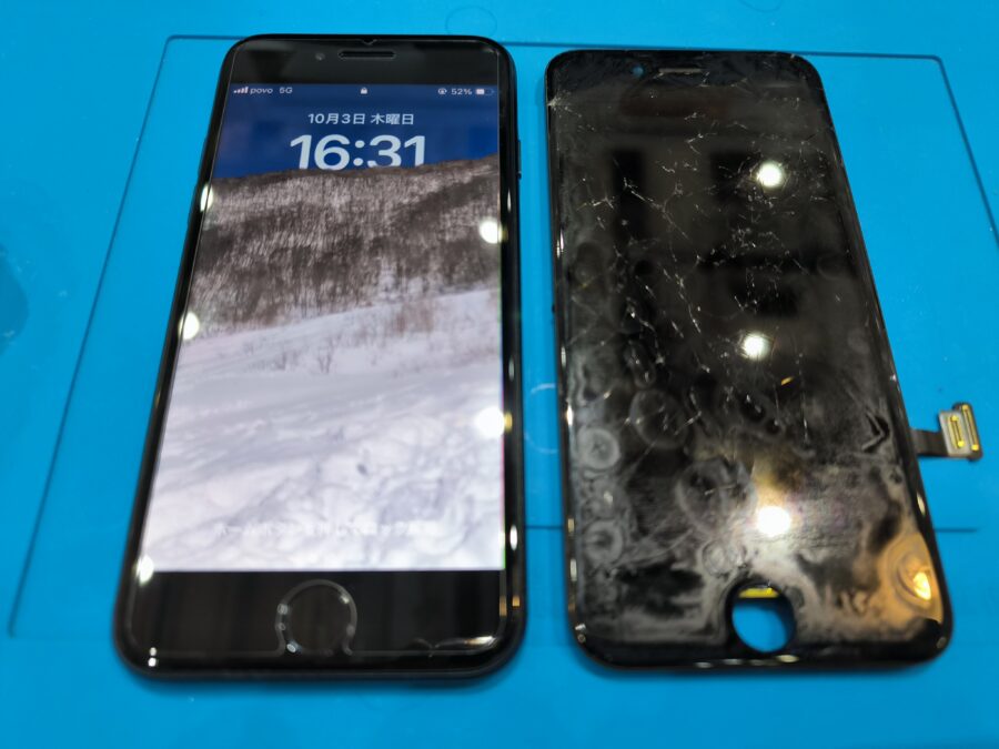 iPhoneSE2の画面交換なら！！データそのまま即日対応の【スマホ修理工房池袋P'パルコ店】へ！