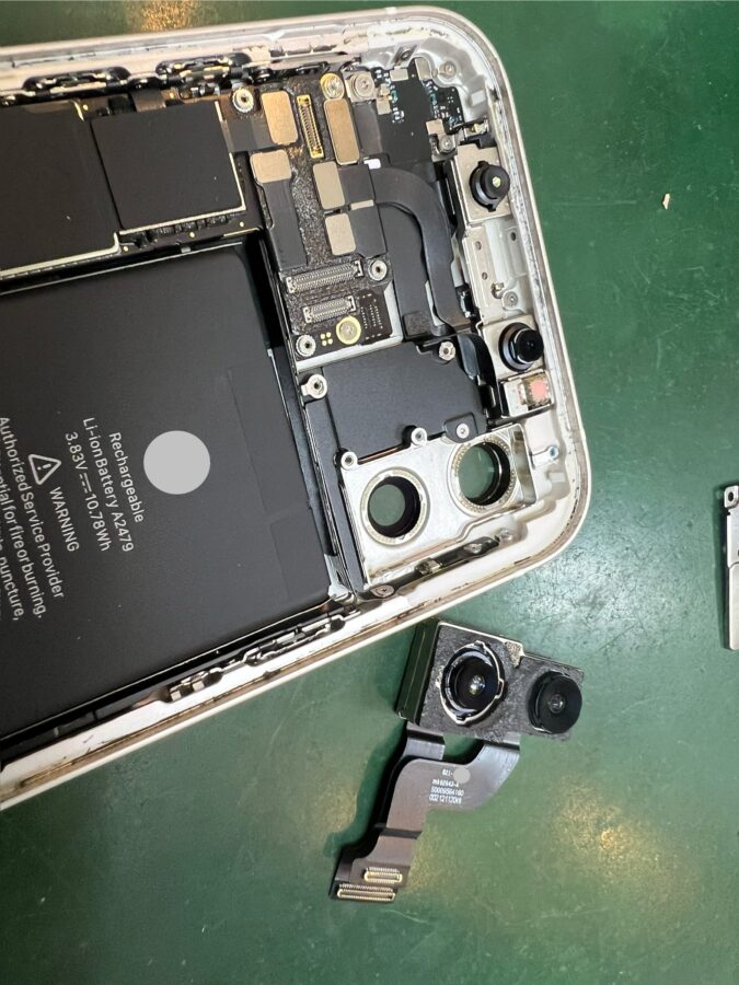 iPhone 12のカメラ交換のご依頼をいただきました！アイフォンでお困りの際は【スマホ修理工房葛西店】へお任せください！