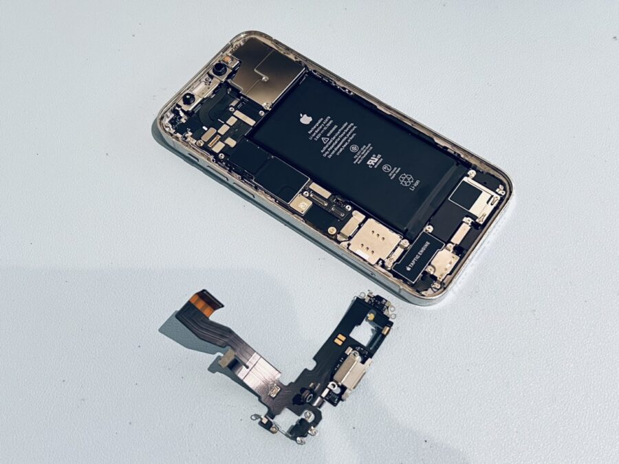 iPhone12Pro(アイフォン12プロ)の充電コネクター交換修理を行いました！