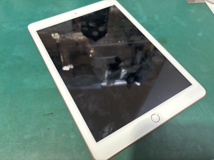 iPad6（アイパッド）のガラス修理もやっております。【スマホ修理工房 ココリア多摩センター店】