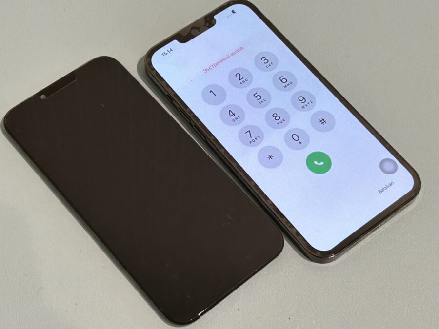 画面に線が入ってしまった！iPhone13proMAX(アイフォン)の画面交換修理を行いました！