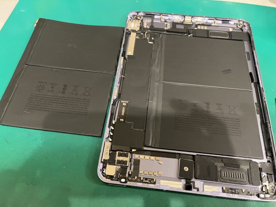 新宿エリアでiPad  Air第4世代のバッテリーを安く交換するなら「スマホ修理工房 新宿PePe店」へ✨作業時間60分ほどです