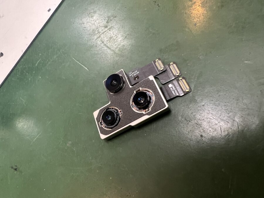 iPhone 11 Pro Maxのカメラのピントが合わない、ブレるとのことでご相談いただきました！