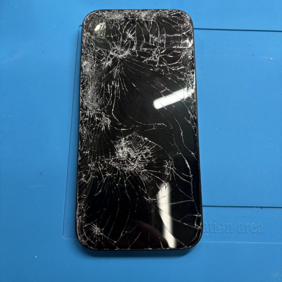 iPhone15pro(アイフォン15プロ)の画面交換は「スマホ修理工房池袋P’パルコ店」までお越しください！