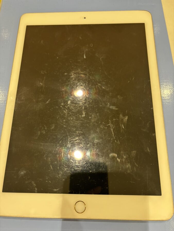 バッテリーの減りが早いiPadpro9.7（アイパッド）バッテリー修理を承りました！！【スマホ修理工房仙台PARCO2店】