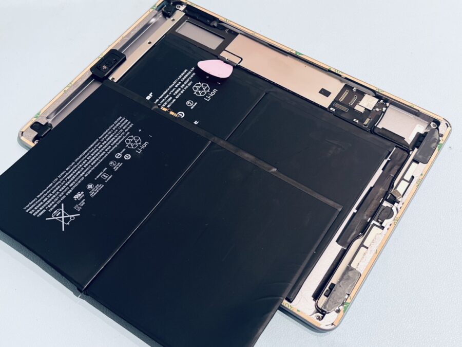 iPad第6世代（アイパッド）のバッテリー交換修理を行いました！