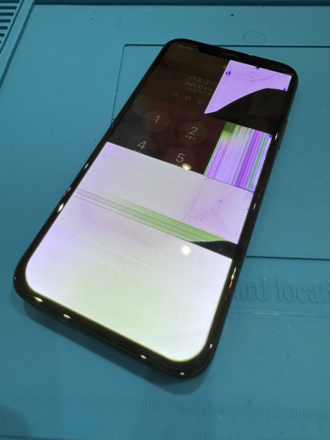iPhone Xの画面交換（ガラス割れ・液晶破損）は、即日修理対応の【スマホ修理工房池袋P’パルコ店】