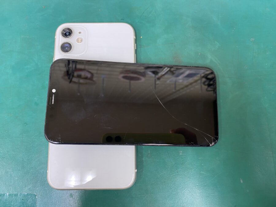 江東区西大島、亀戸近くのスマホ修理店！iPhone11(アイフォン)水没
