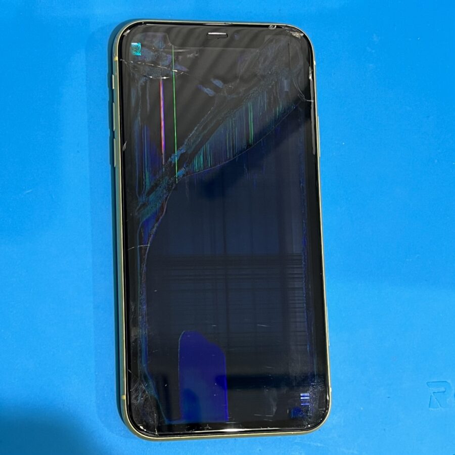 iPhone11（アイフォン11）の画面修理ならデータそのまま、即日修理の「スマホ修理工房渋谷店」へ！