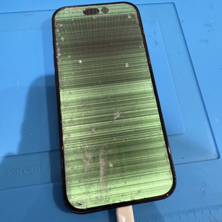 iPhone15pro（アイフォン15pro）の画面割れ修理ならデータそのまま、即日修理の「スマホ修理工房渋谷店」へ！