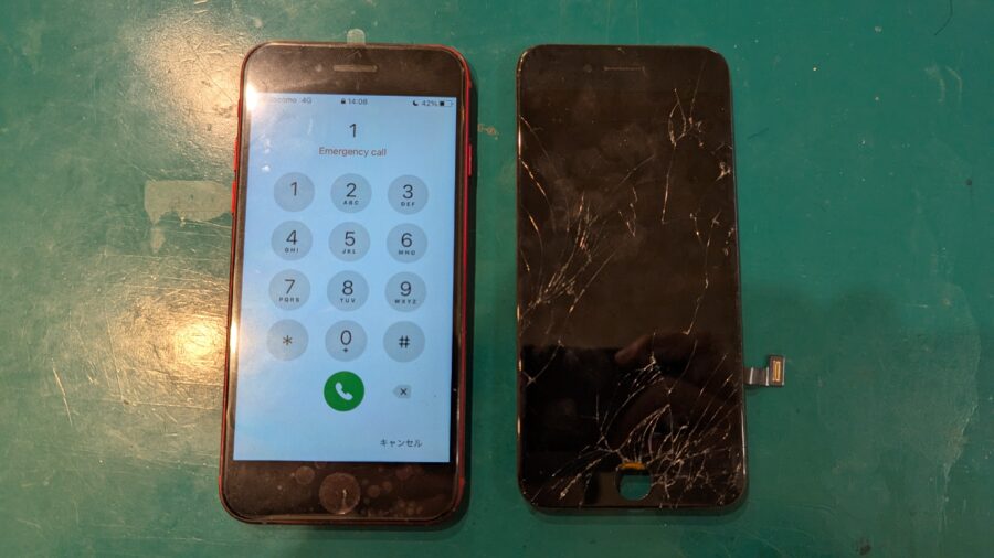 超人気！iPhoneSE2（アイフォン）のバキバキ画面を即日ササっと交換するなら【スマホ修理工房新宿PePe店】にお任せ♪