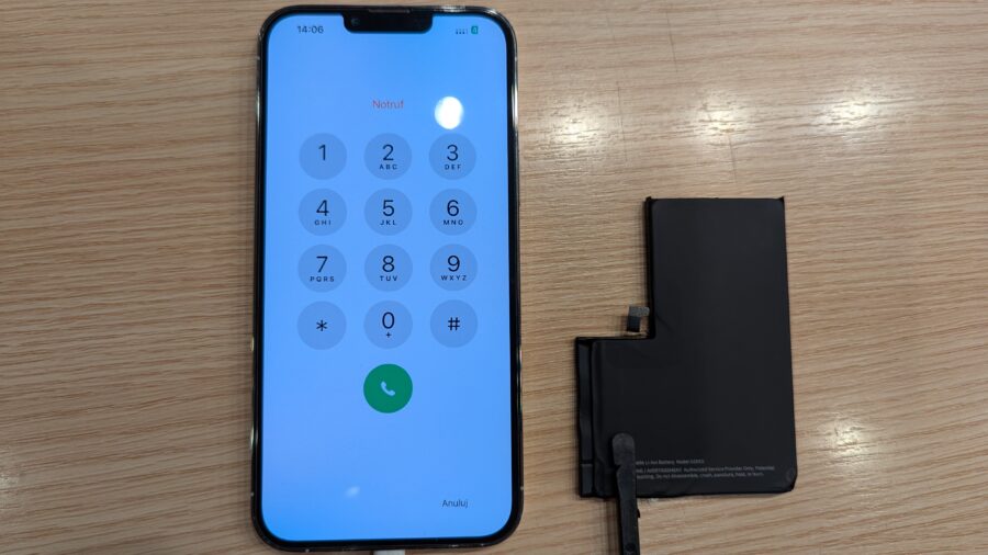 減りが早くなった！？iPhone13ProMax（アイフォン）のバッテリー交換修理を行いました！【スマホ修理工房 新宿Pe