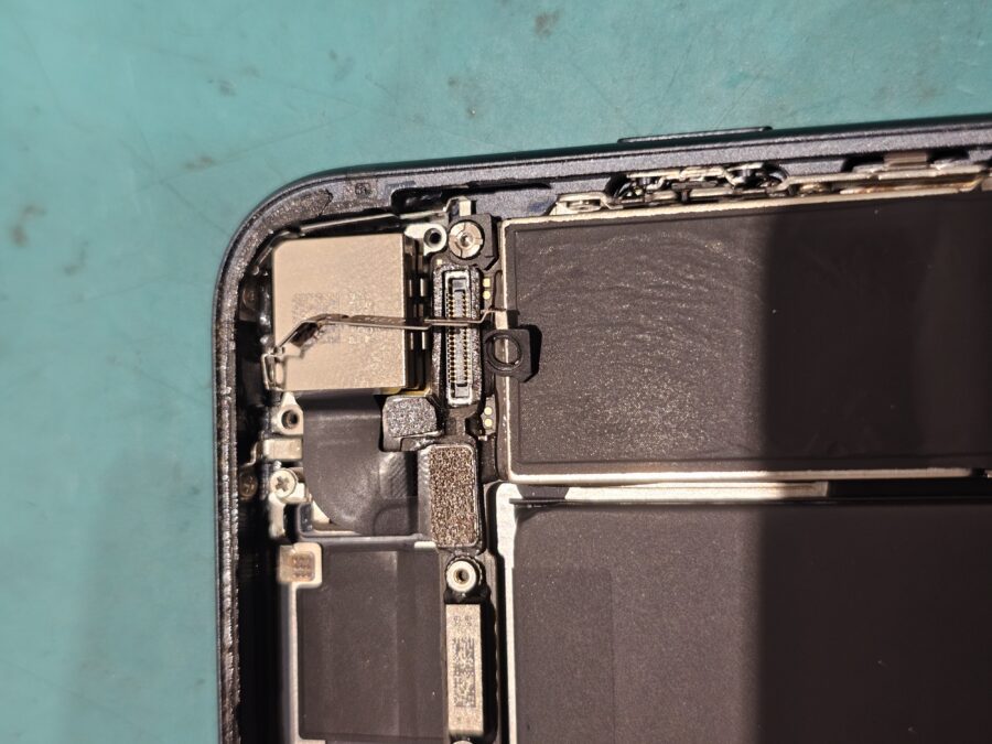 Suica マイナンバーカードが読み込めないiPhoneを即日修理しました！！【スマホ修理工房北千住マルイ店】