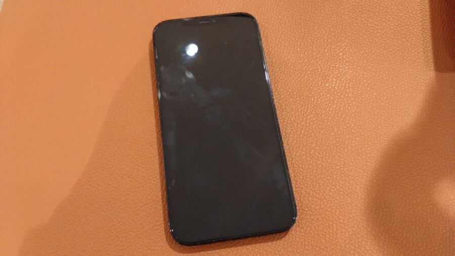 音量を最大にしても音が小さいままのiPhone12promax(アイフォントゥエルブプロマックス)修理を行いました