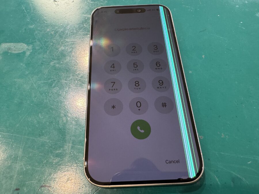 希少価値↑のiPhone 13mini(アイフォン)の液晶破損を直して大事に使いたい！修理は【スマホ修理工房新宿PePe店