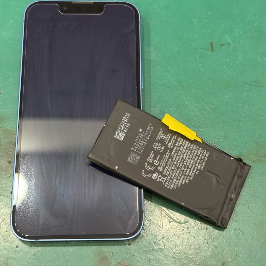 【即日！バッテリー交換】平塚市からお越しのお客様より、iPhone13mini(アイフォン)をお持ち込みいただきました！