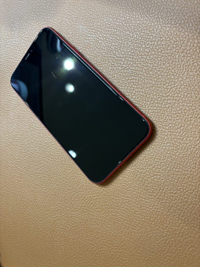 充電の減りが早くなってしまったiPhone11(アイフォン)のバッテリー交換修理を行いました