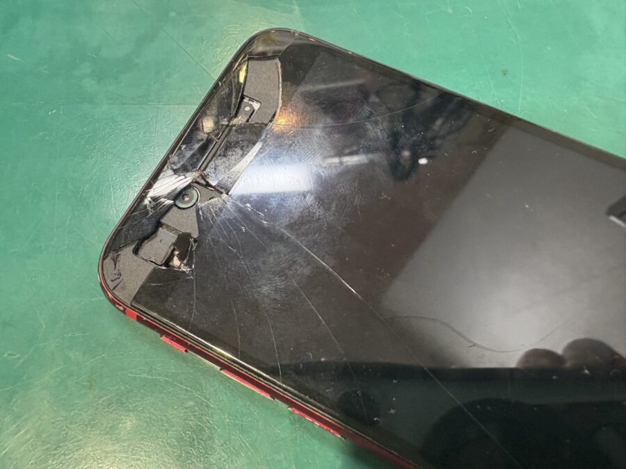 iPhone SE2(アイフォン) 画面が割れた！？即日修理可能です！