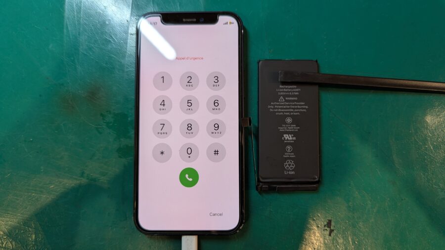 電池の容量少ない...iPhone 12mini(アイフォン）に大容量バッテリーと交換修理作業を行いました！【スマホ修理工