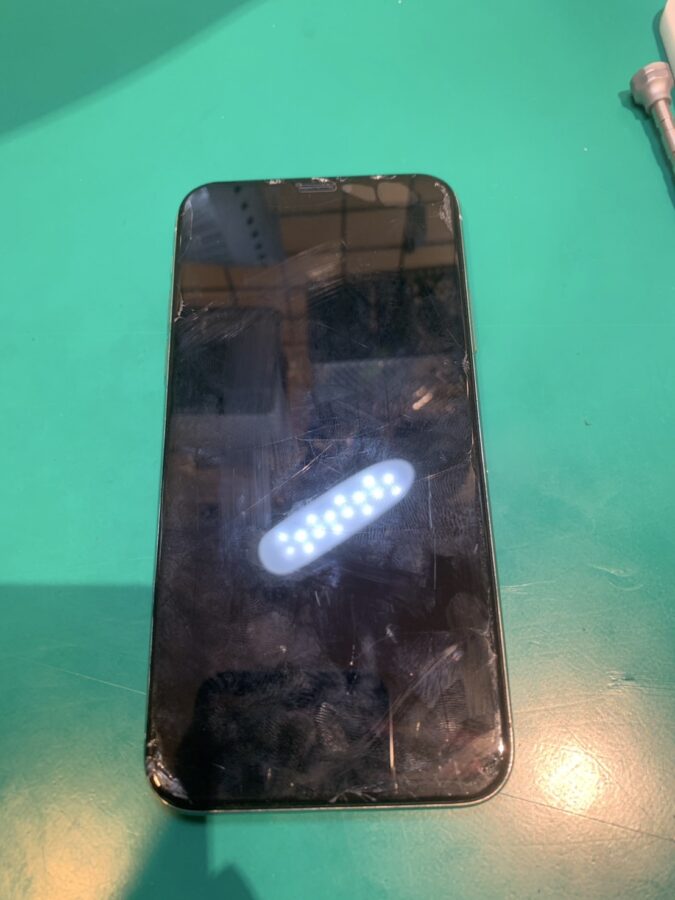 iPhone 10 のパネル交換【スマホ修理工房ミーツ国分寺店】