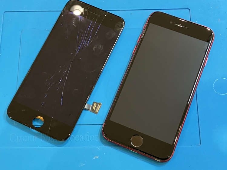 画面が割れてしまったiPhoneSE第二世代(アイフォン)画面交換修理を行いました【スマホ修理工房仙台PARCO2店】