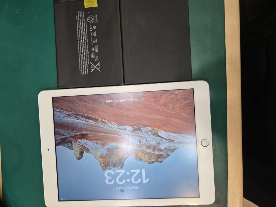 iPad 第6世代(アイパッド）の電池持ちが悪いとご相談受け、バッテリー交換修理を行いました！【スマホ修理工房新宿PePe店】