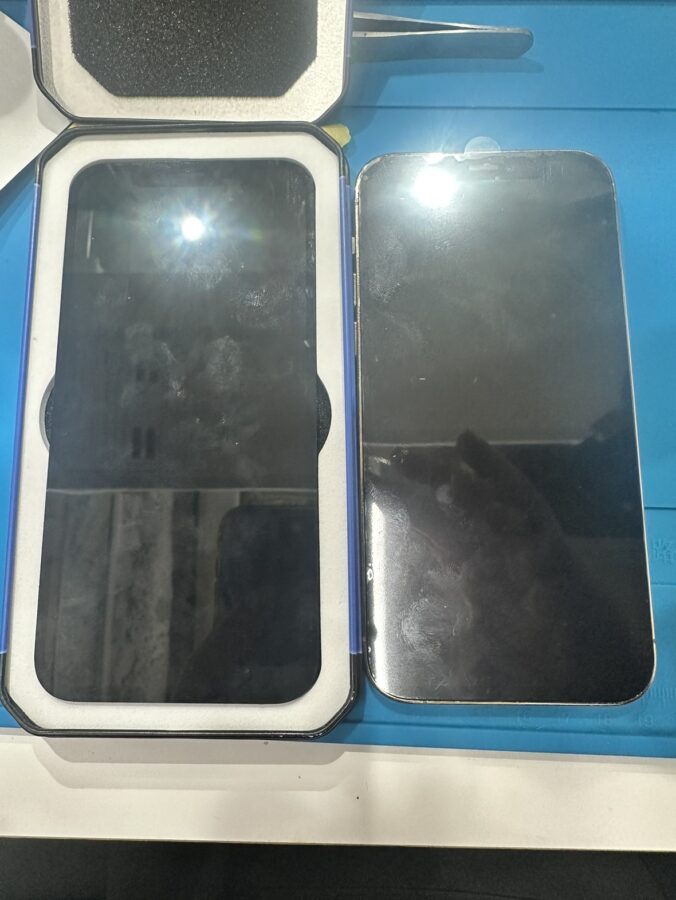iPhone12Proの画面交換も！！【スマホ修理工房 池袋P`PARCO本店】で！！