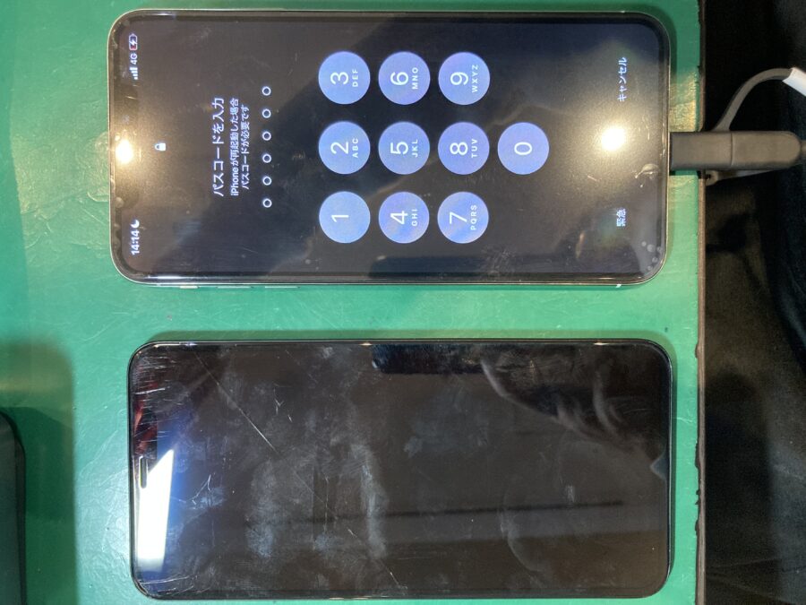 落として画面が割れて点かなくなったiPhoneXSMax画面交換修理【スマホ修理工房ミーツ国分寺店】