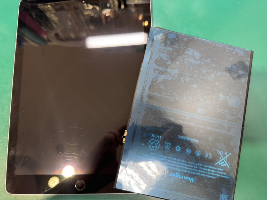 iPad Pro9.7（アイパッド）のバッテリーもお任せ下さい！