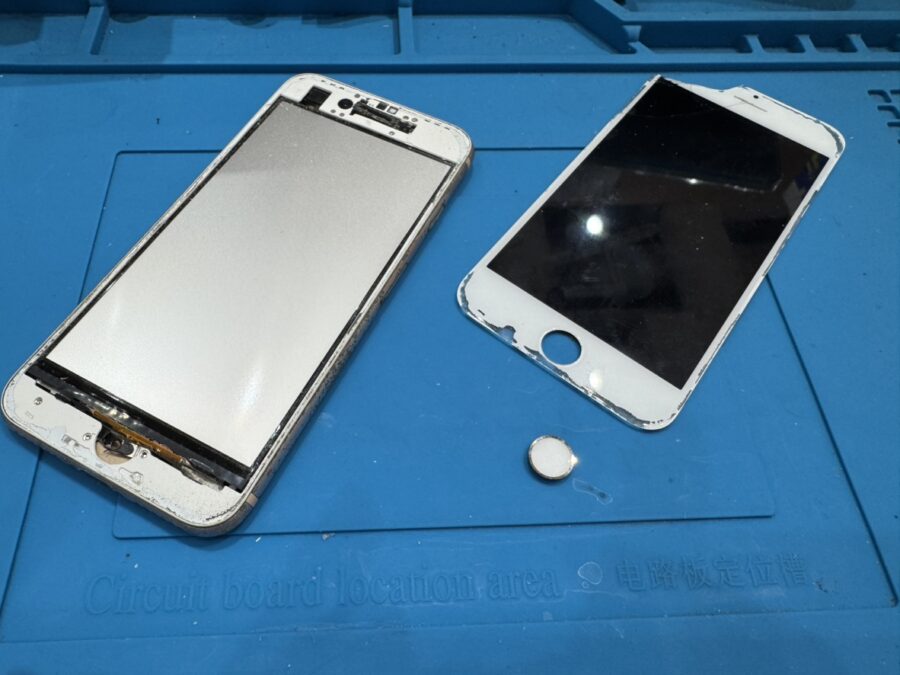 iPhone8(アイフォン８)の画面交換は、データそのまま・即日修理対応の「スマホ修理工房　池袋P'パルコ本店」へ！