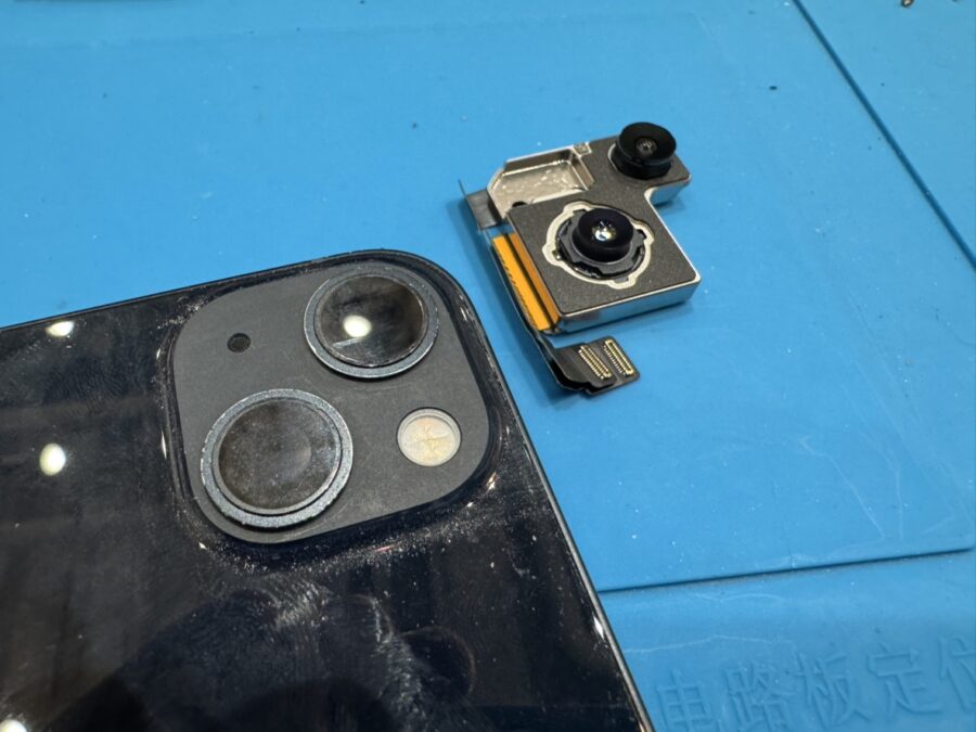 iPhone13のカメラが壊れた！？そんな時は最短即日修理の【スマホ修理工房 池袋P'パルコ本店】にご相談ください！