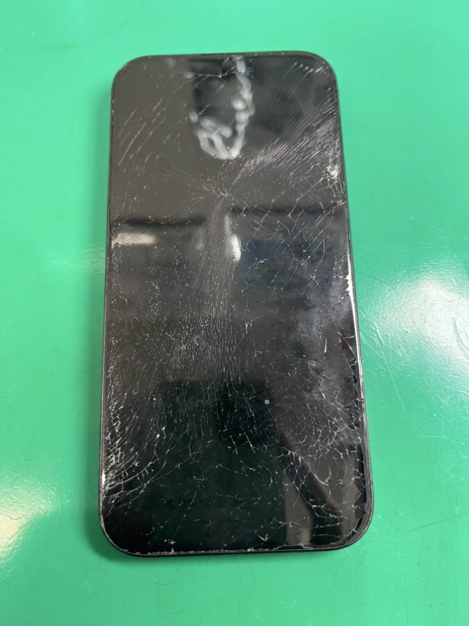 15シリーズも対応可能です！！iPhone15Pro(アイフォン)画面交換【スマホ修理工房大井町店】