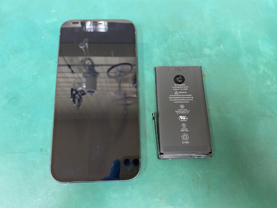 江東区西大島、亀戸近くのスマホ修理店！iPhone12(アイフォン)電話の時の音が小さい。ついでにバッテリーも交換したい。