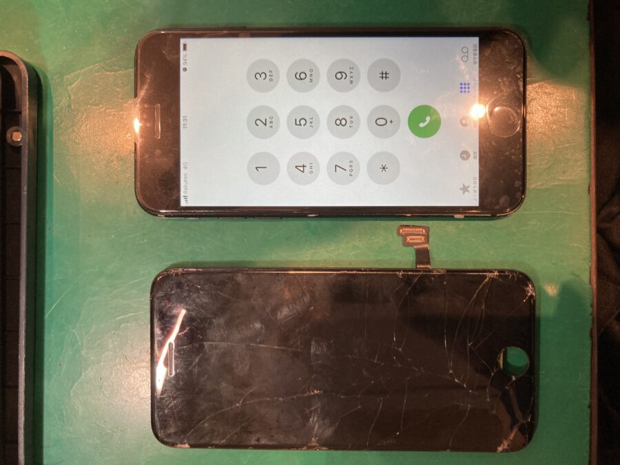 落として画面が割れて点かなくなってしまったiPhoneSE2画面交換修理【スマホ修理工房ミーツ国分寺店】