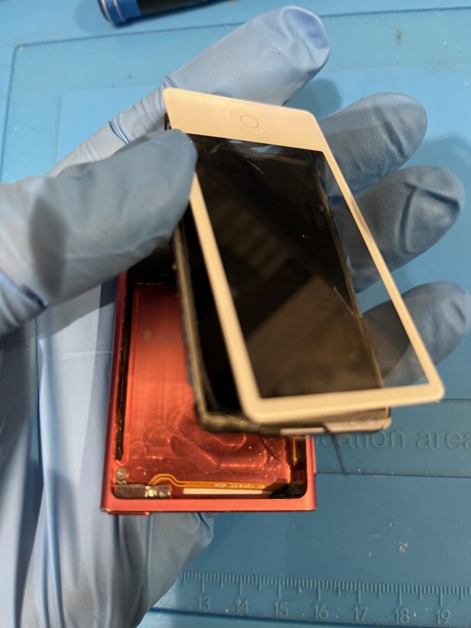 モノを大切に！　iPod nano 7（アイポッド ナノ7）のバッテリー交換は！　即日修理の「スマホ修理工房渋谷店」へ！