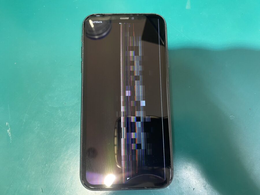iPhone11Pro(アイフォン)画面表示のバグ？それはバグではなく故障かも！