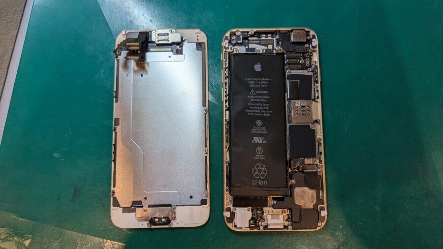 バッテリー膨張で起動しない、iPhone 6（アイフォン）のバッテリー交換を行いました！【スマホ修理工房新宿PePe店】