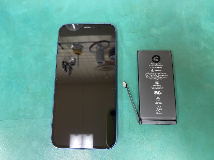 江東区西大島、亀戸近くのスマホ修理店！iPhone12mini(アイフォン)電池の。そんな時は【iスマホ修理工房西大島店】へ