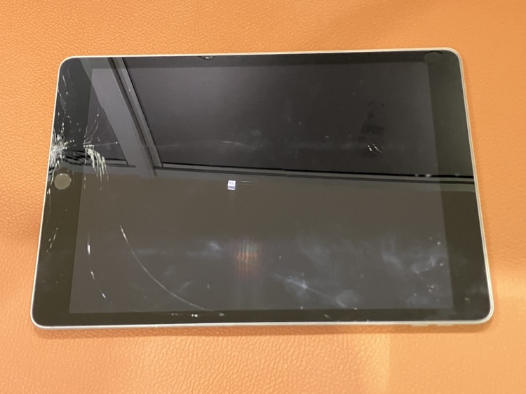 画面にヒビが入ってしまったiPad第9世代（アイパッド）修理を行いました【スマホ修理工房仙台PARCO2店】