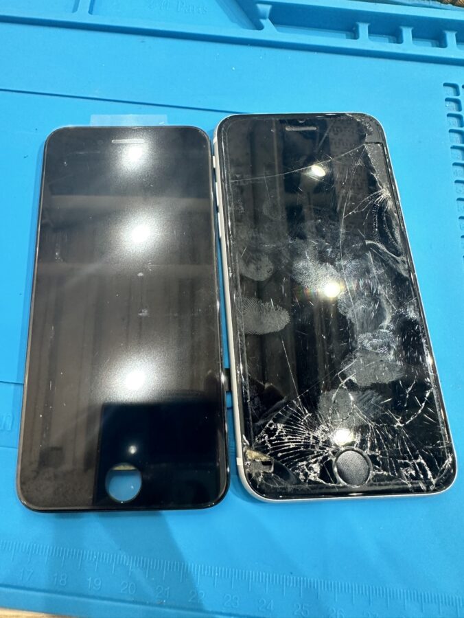 iPhoneSE2 (アイフォンSE2) のが画面交換は、「スマホ修理工房　池袋P'パルコ本店」にお任せください！